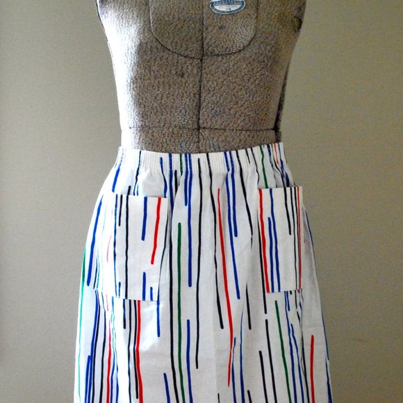 Colourful abstract patterned skirt - Picture 3 of 12